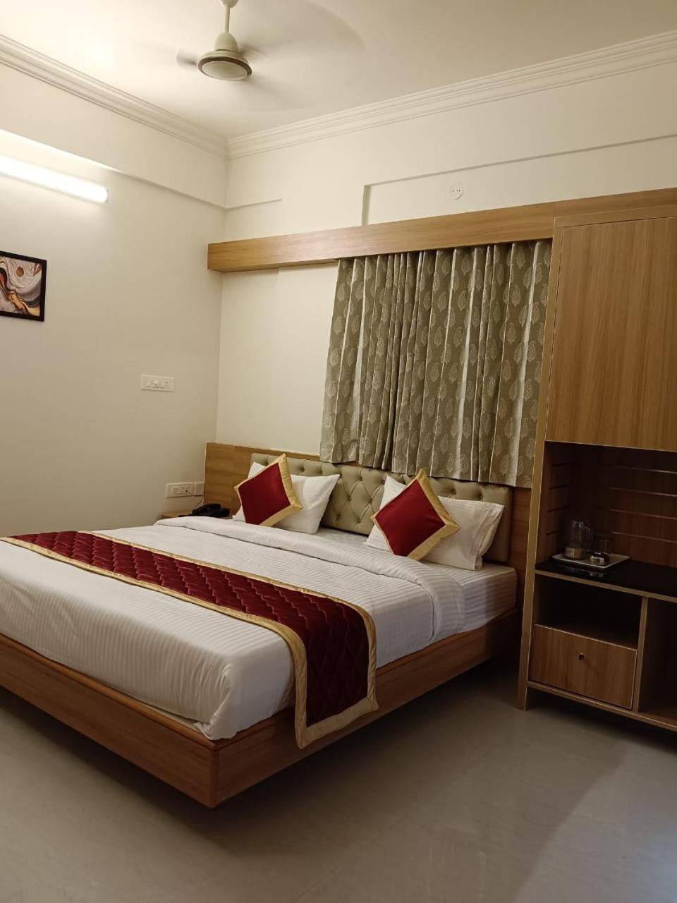 Krishna Inn Bangalore Extérieur photo