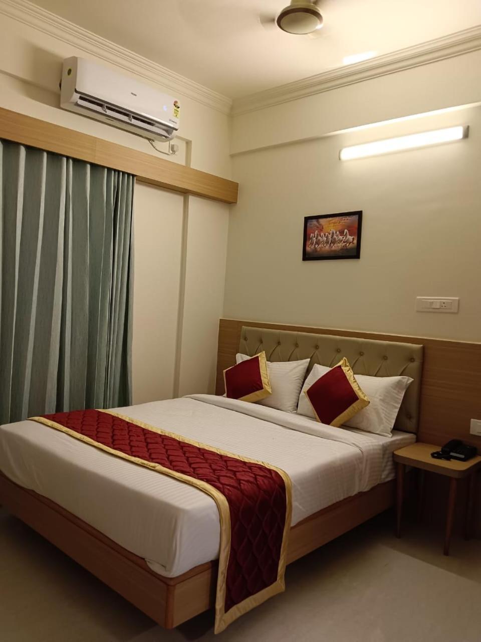 Krishna Inn Bangalore Extérieur photo