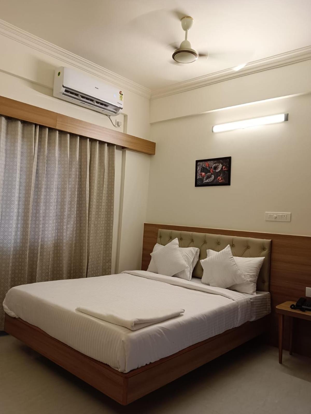 Krishna Inn Bangalore Extérieur photo