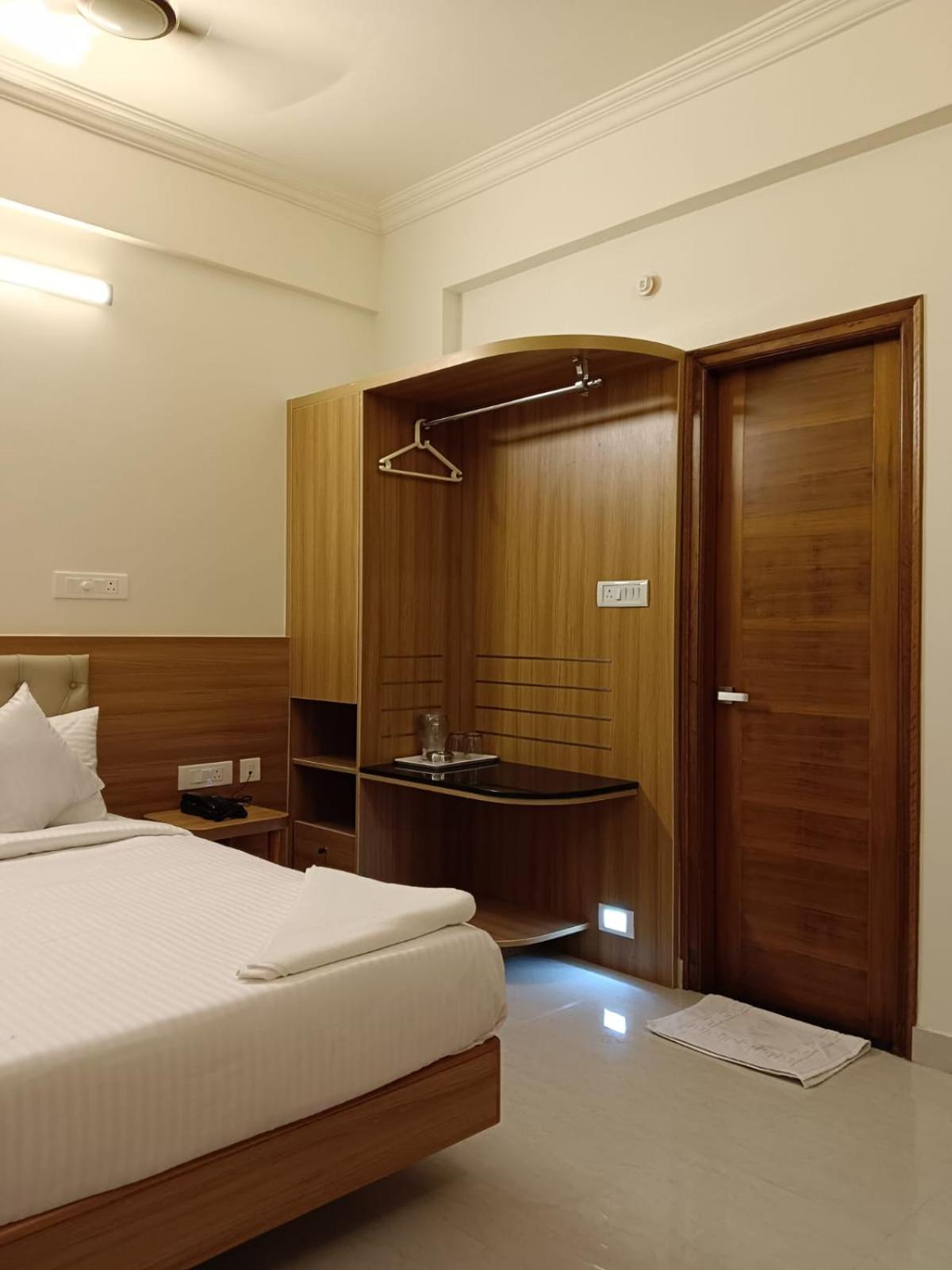 Krishna Inn Bangalore Extérieur photo